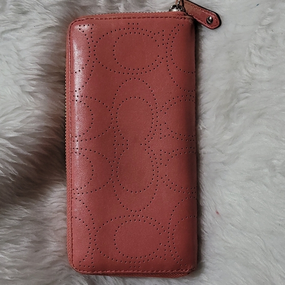 Coach Long Zip Around Wallet In Signature Canvas - Picture 2 of 16